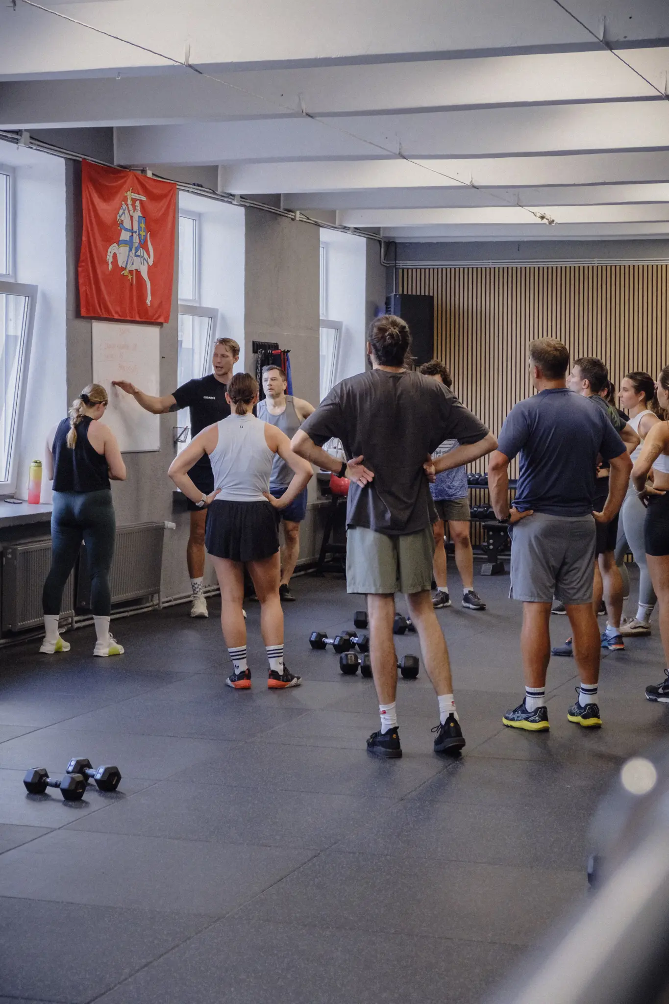 COMMUNITY DEKA bendruomeninė grupinė treniruotė Newton Gym